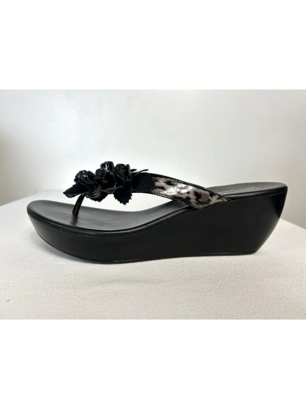 Donald J Pliner Ciss Floral Embellished Print Wedge Sandal in Black - Sz 10